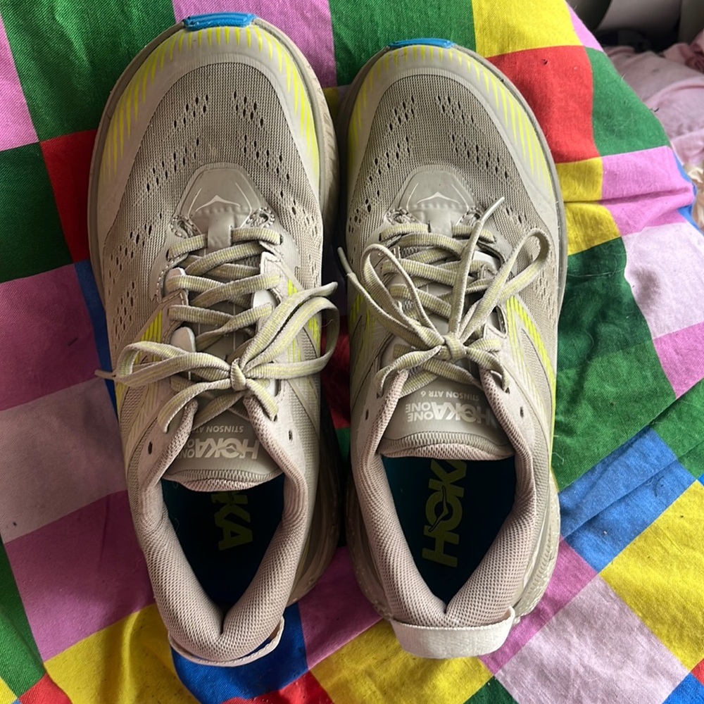 Hola One One Stinson Sneakers 8.5 Tan/ Neon Green/Blue EUC
